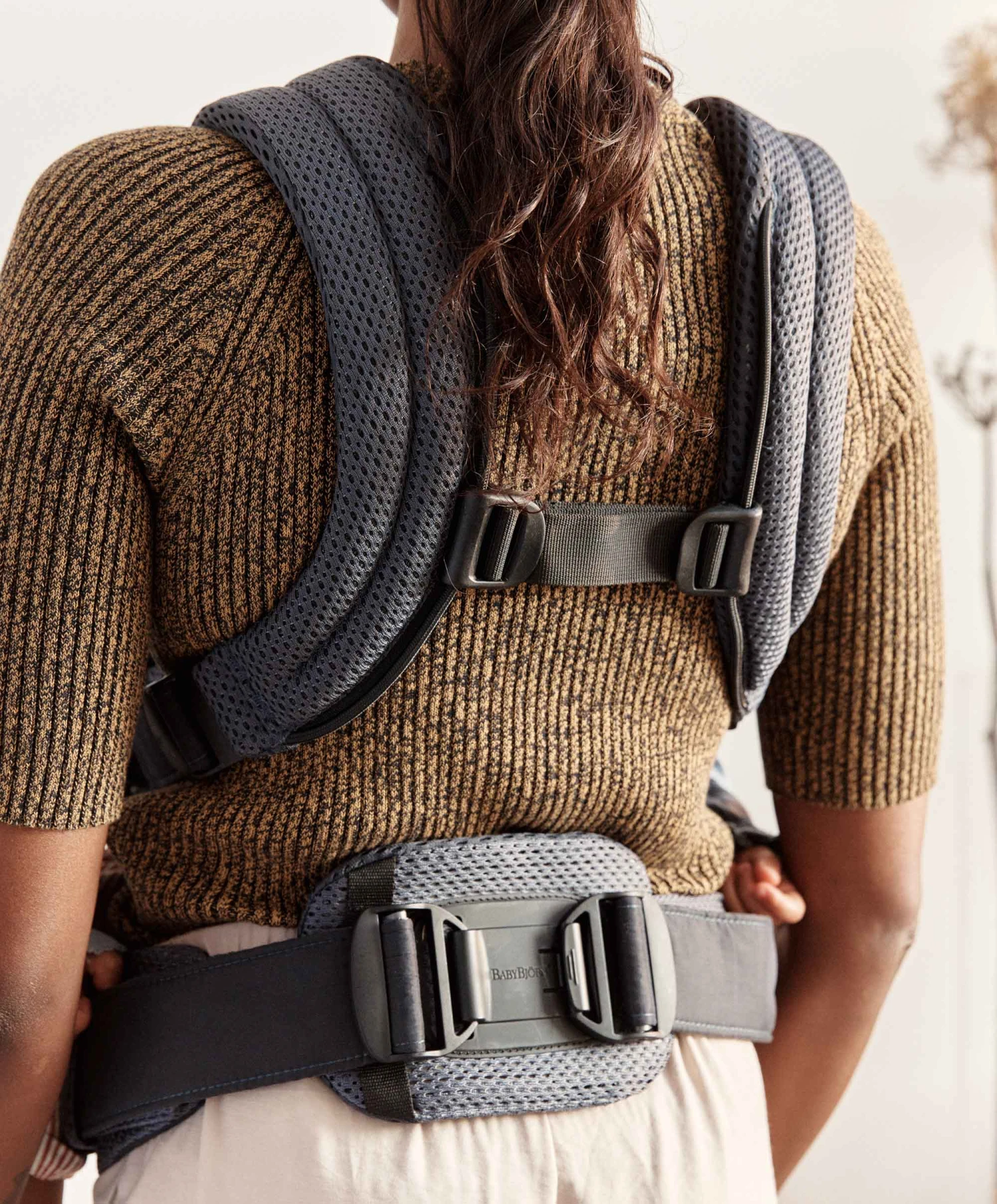 Babybjorn BabyBjörn® Baby Harmony Carrier - Anthracite 6 Babybjorn BabyBjörn® Baby Harmony Carrier - Anthracite - Image 4