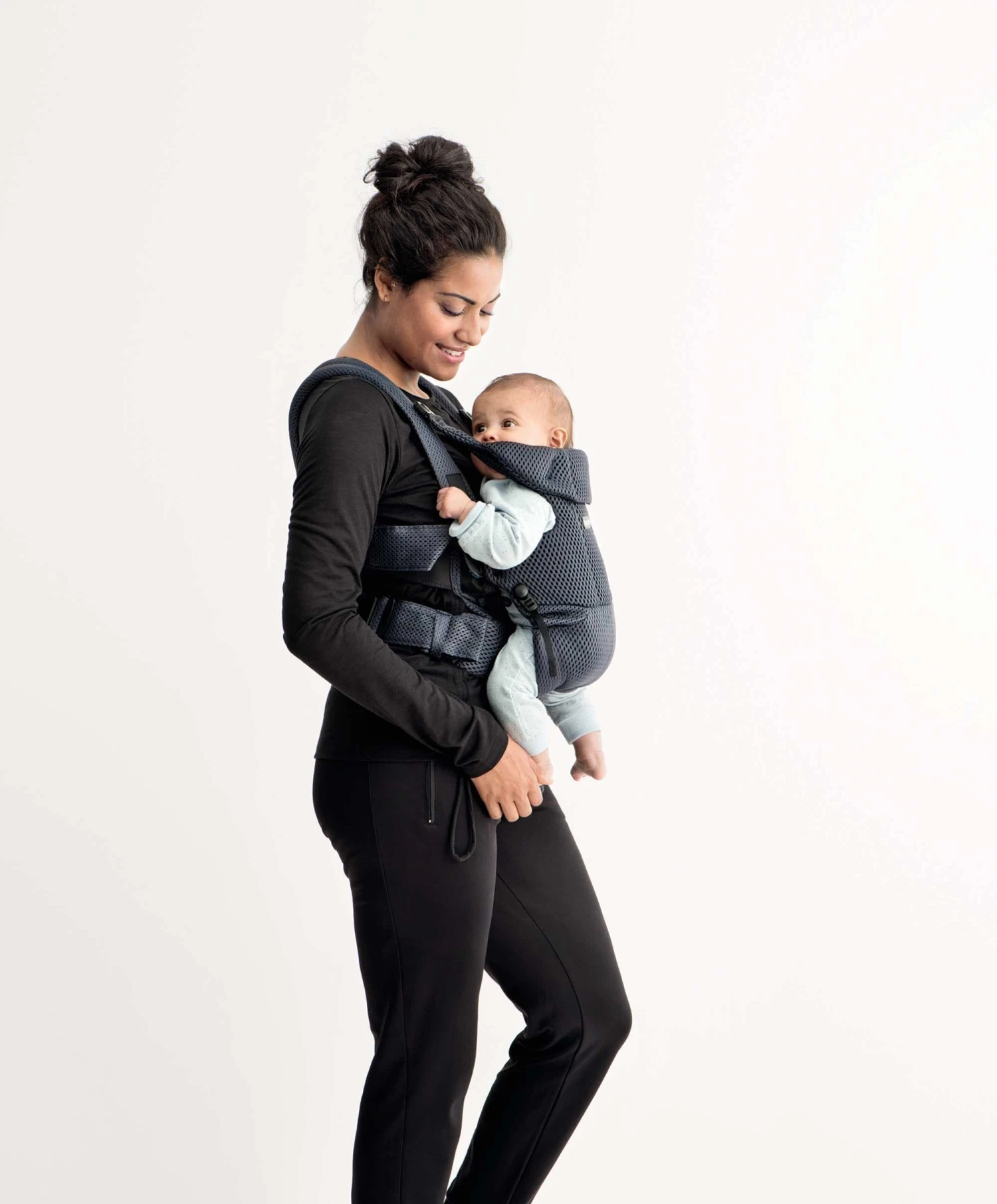 Babybjorn BabyBjörn® Move Mesh Carrier - Anthracite 9 Babybjorn BabyBjörn® Move Mesh Carrier - Anthracite - Image 7