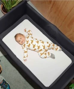 Bugaboo Stardust Travel Cot - Black -Baby Product bugaboo travel cots bugaboo stardust travel cot black 30060827443360