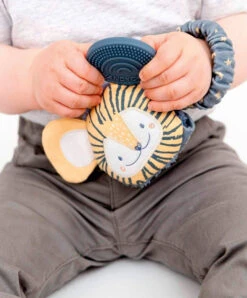 Cheeky Chompers Bertie The Lion Sensory Teething Toy -Baby Product cheeky chompers branded travel toys cheeky chompers bertie the lion sensory teething toy 50541452230997