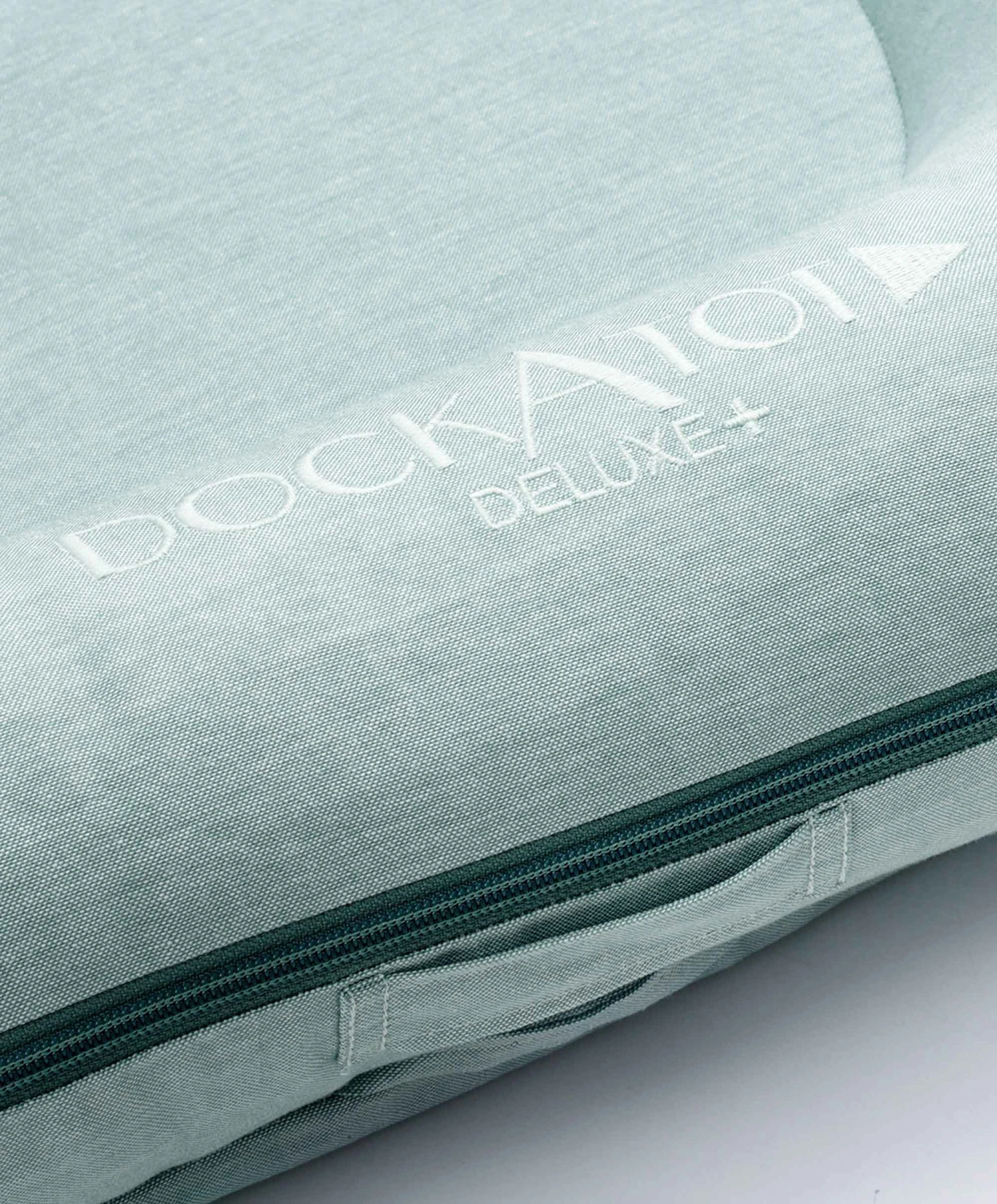 Dockatot Deluxe Dock - Marine Chambray 7 Dockatot Deluxe Dock - Marine Chambray - Image 5