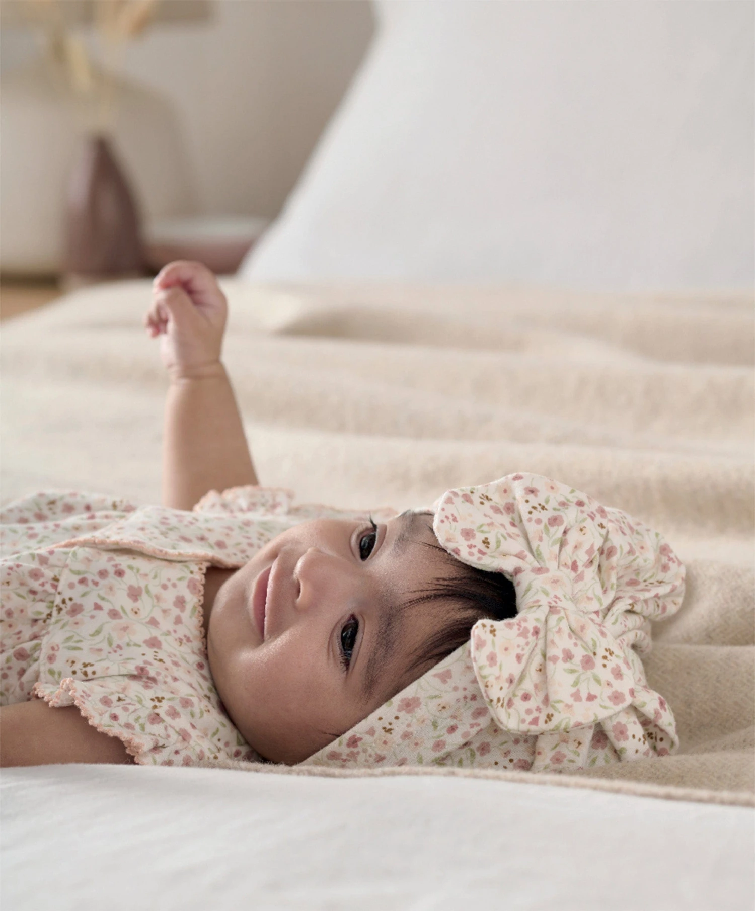 Mamas & Papas Hat & Booties Set - 2 Piece Set 3 Mamas & Papas Hat & Booties Set - 2 Piece Set