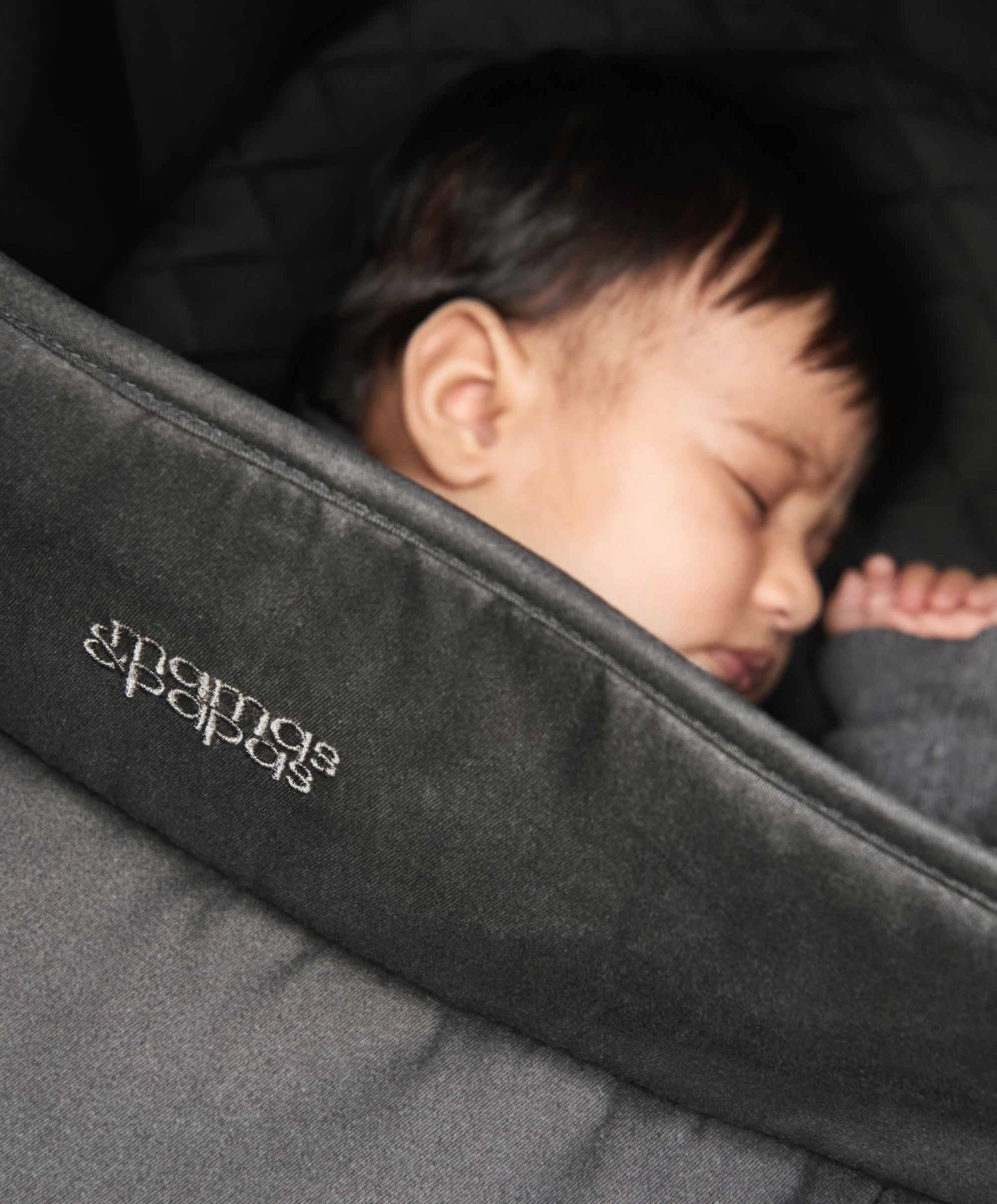 Mamas & Papas Ocarro Starter Pushchair Bundle (4 Pieces) - Carbon 8 Mamas & Papas Ocarro Starter Pushchair Bundle (4 Pieces) - Carbon - Image 6