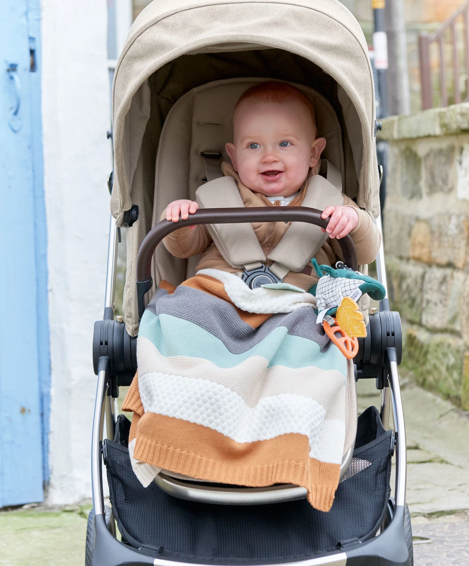 Mamas & Papas Strada Pushchair Starter Bundle (4 Pieces) - Pebble 9 Mamas & Papas Strada Pushchair Starter Bundle (4 Pieces) - Pebble - Image 7