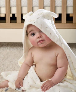 Mamas & Papas Welcome To The World Seedling Seed Hooded Towel - White