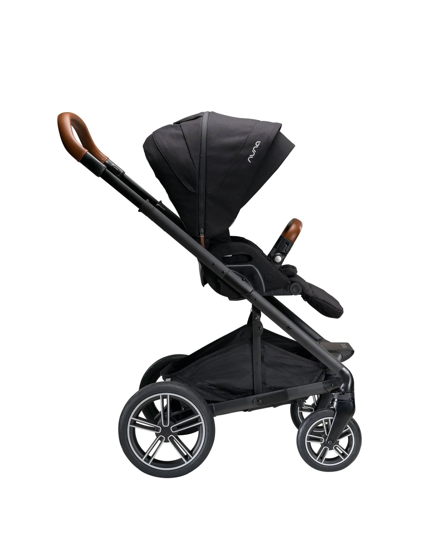 Nuna MIXX Next Generation 9 Piece Bundle Inc PIPA Next Car Seat - Caviar 5 Nuna MIXX Next Generation 9 Piece Bundle Inc PIPA Next Car Seat - Caviar - Image 3