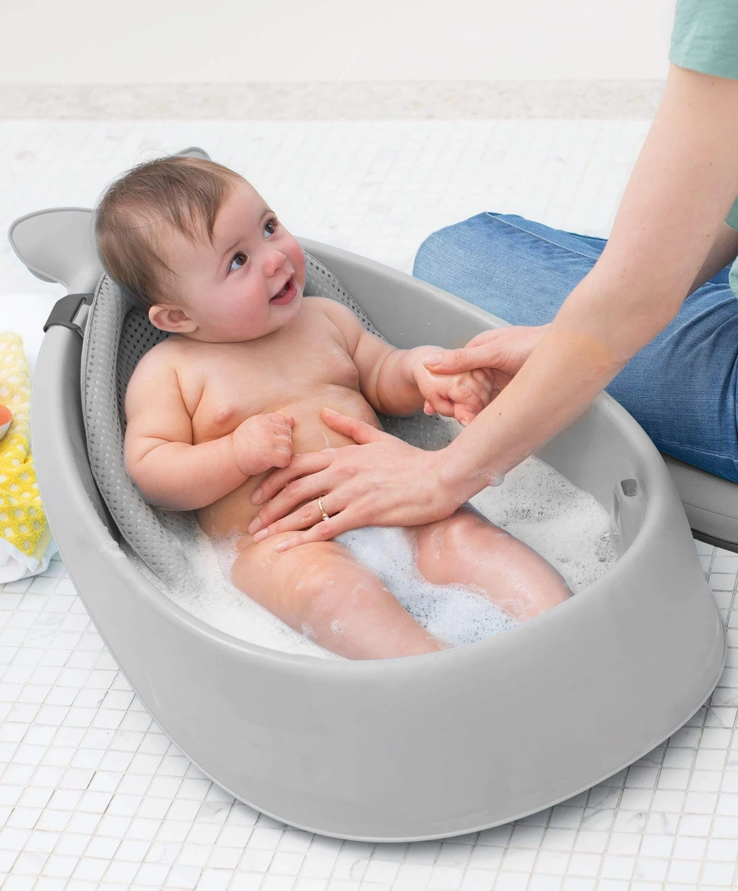 Skip Hop Moby 3 Stage Baby Bath - Grey 6 Skip Hop Moby 3 Stage Baby Bath - Grey - Image 4