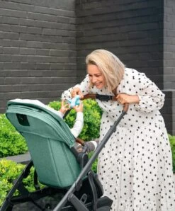 UPPAbaby VISTA V2 Pushchair - Gwen -Baby Product uppababy pushchairs uppababy vista v2 pushchair gwen 48918242558293